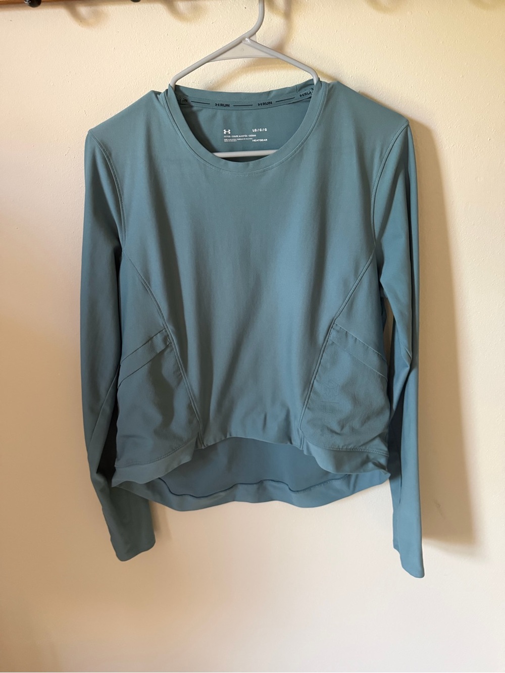 Under Armour Women’s Fitted Long Sleeve Top Dusty Blue Size Large Like New 💙✨